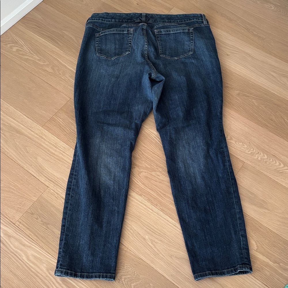 TORRID (20R) Premium Boyfriend Jeans Dark Wash Plaid Destruction Mid-Rise - Picture 9 of 13